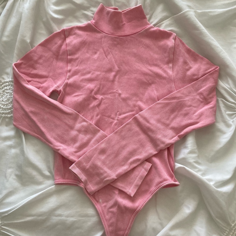 Forever 21 Long Sleeve Turtleneck Ribbed Bodysut, Washed Pink Color, Brand New